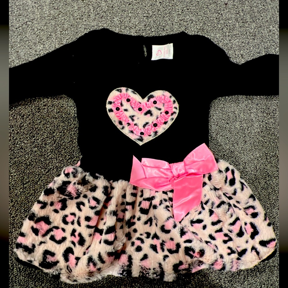 Youngland Baby Cheetah dress 12 months